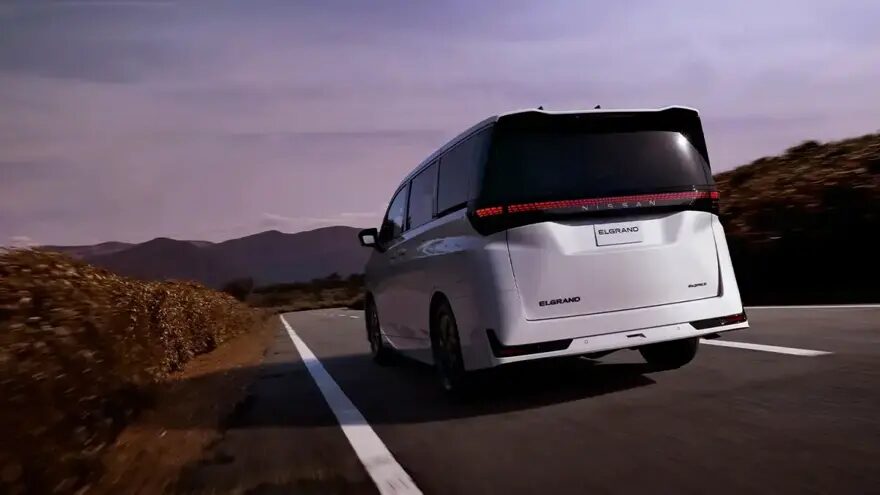 16 Yıl Sonra Gelen Değişiklik. Lüksün Sınırlarını Zorlayan Minivan Tanıtıldı 5 16 Yıl Sonra Gelen Değişiklik. Lüksün Sınırlarını Zorlayan Minivan Tanıtıldı 5
