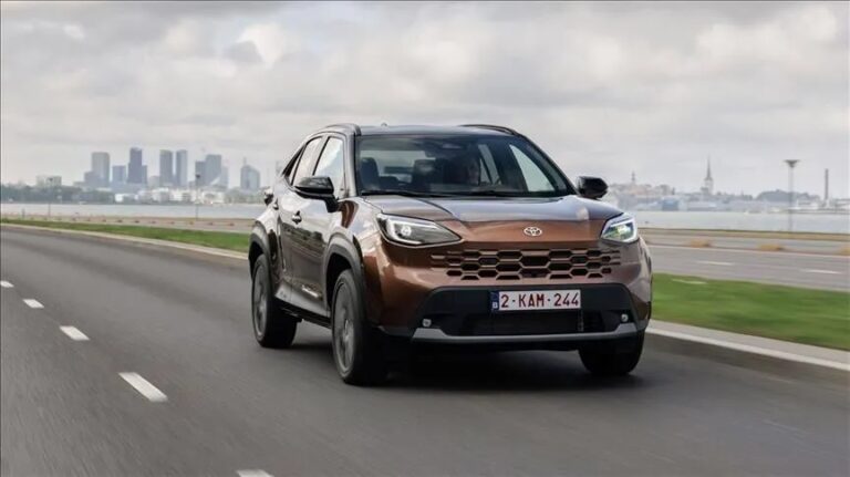 Toyota Yaris Cross Hybrid Yenilenen Tarzıyla Türkiye De