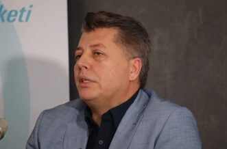Otomotivde Rekabetin Yeni Kuralı; Maliyet, Dayanıklılık Ve Dönüşüm 4 Otomotivde Rekabetin Yeni Kuralı Maliyet, Dayanıklılık Ve Dönüşüm 4
