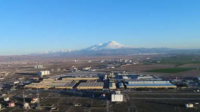 40 Yılda 415 Bini Aşkın Kamyon Üretti 2 40 Yılda 415 Bini Aşkın Kamyon Üretti 1