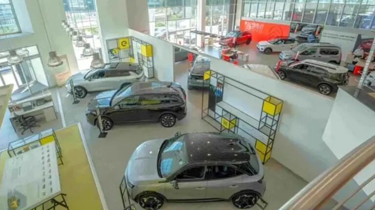 Otokoç Stellantis Markalarını Biraraya Topladı